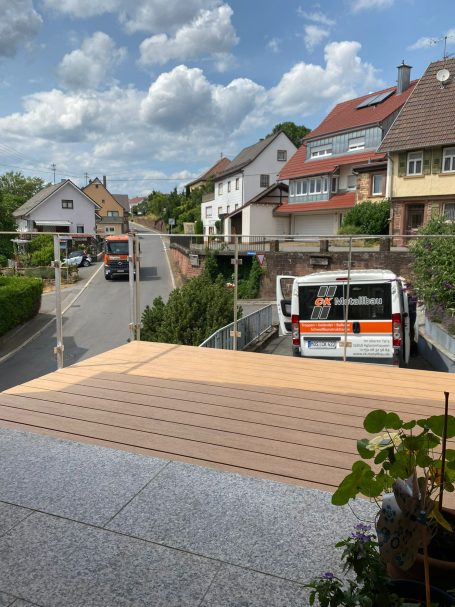 Stahlbalkon mit WPC Belag
